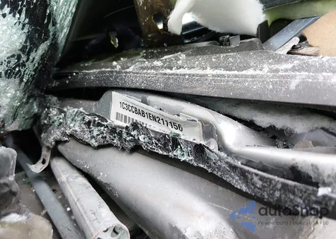 2014 Chrysler 200 Lx z USA, uszkodzony, nr VIN 1C3CCBAB1EN211156